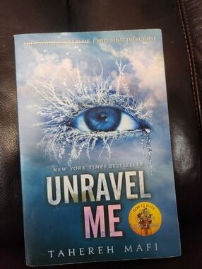 Unravel Me by Tahereh Mafi - Blue Cover Paperback